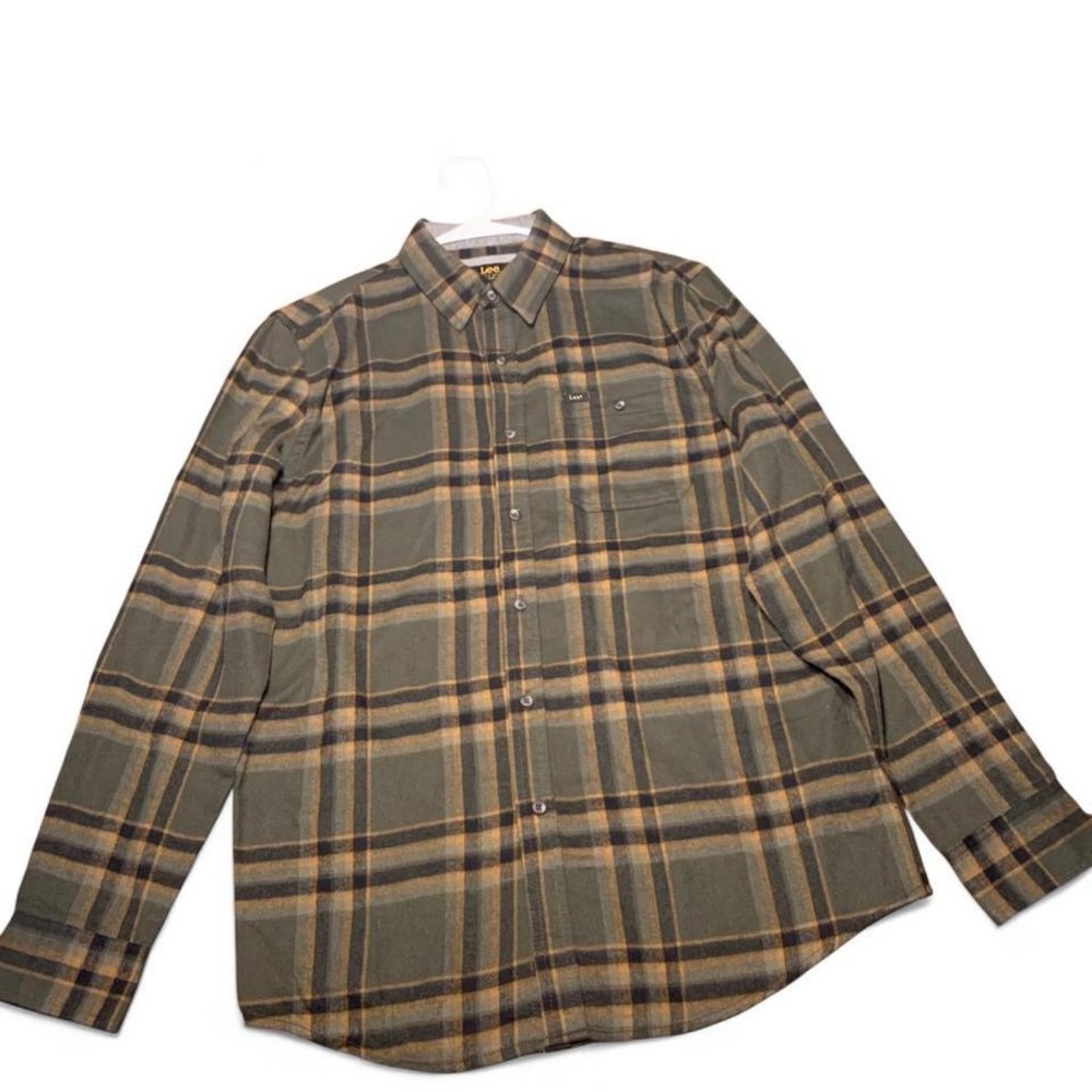 Lee Mens Green and Tan Plaid Button-Down Shirt